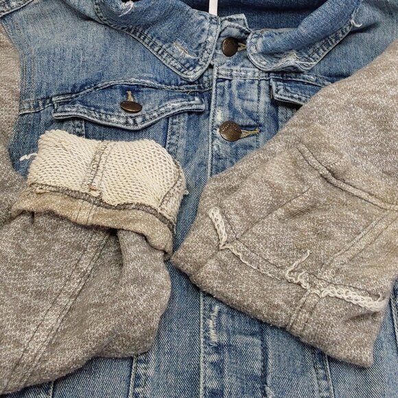 'FREE PEOPLE' DISTRESSED DENIM JACKET TEXTURE SLEEVE VINTAGE - Picture 10 of 16